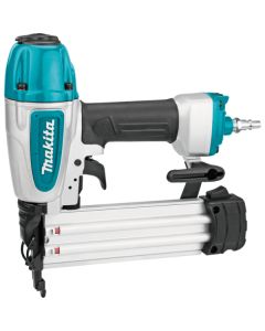 Makita AF506 pneumatski zabijač eksera u redeniku